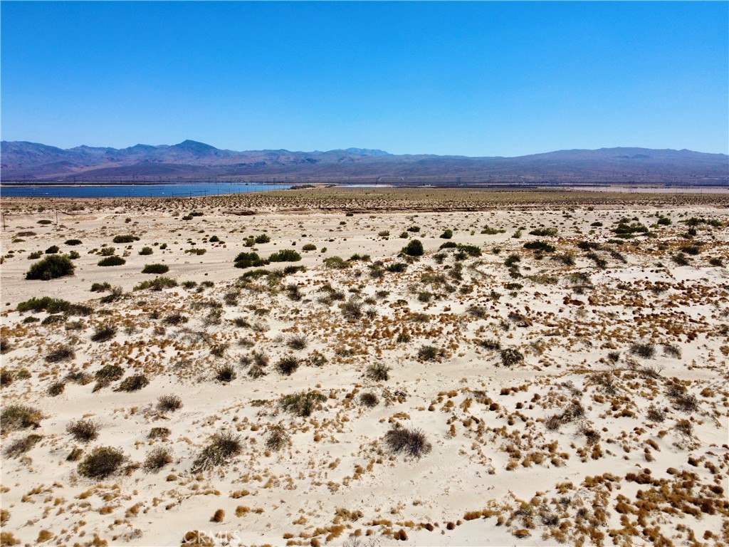 5372212 Yermo Property Photo 1