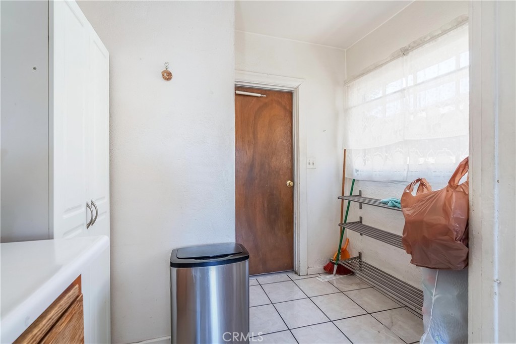 2439 California Street Property Photo 14