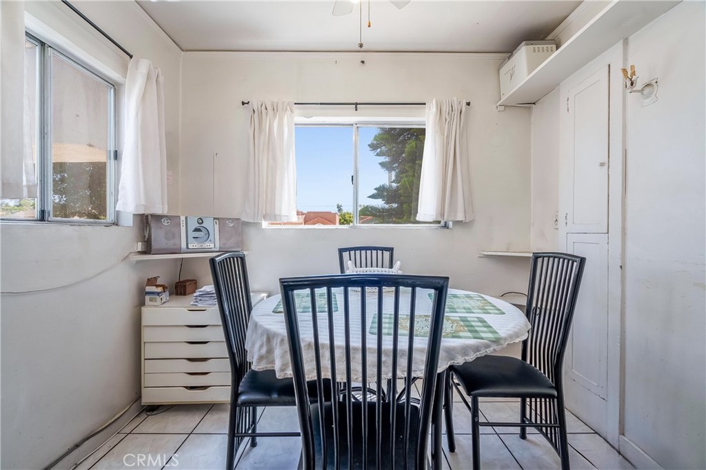 2439 California Street Property Photo 16