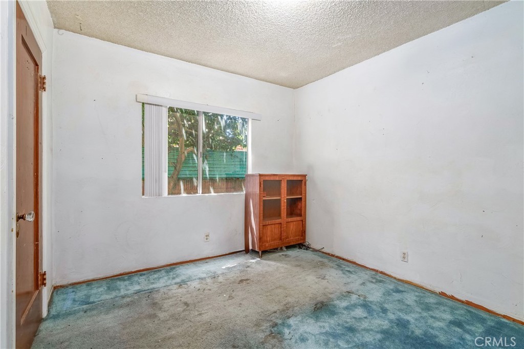2439 California Street Property Photo 21