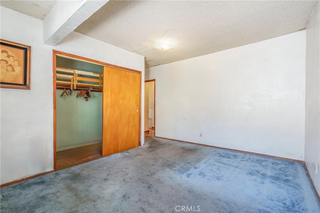 2439 California Street Property Photo 23