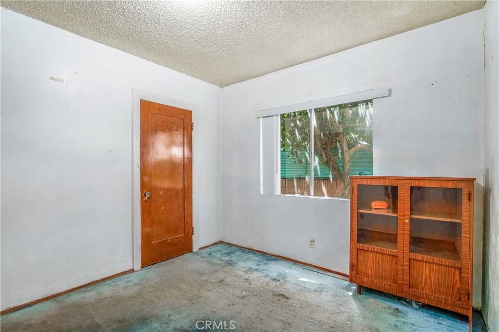 2439 California Street Property Photo 24