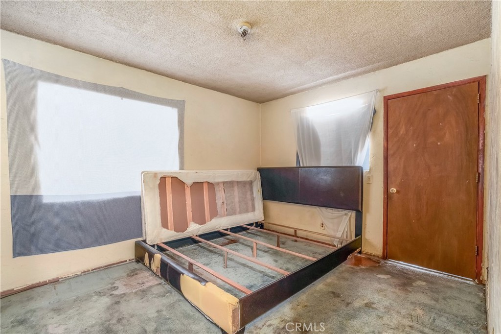 2439 California Street Property Photo 25