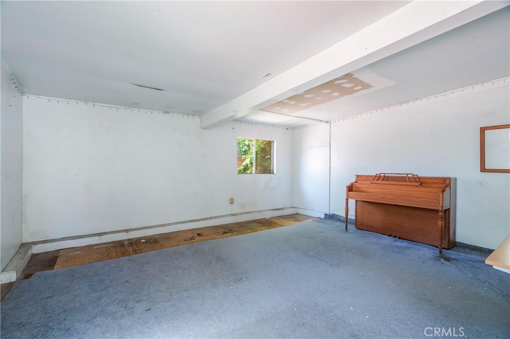2439 California Street Property Photo 39