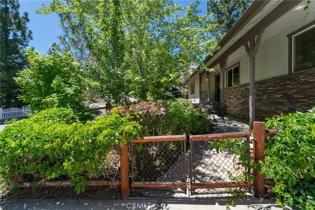 310 Teakwood Drive Property Photo 2