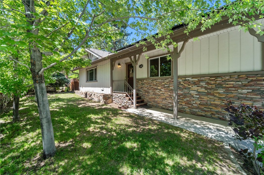 310 Teakwood Drive Property Photo 3