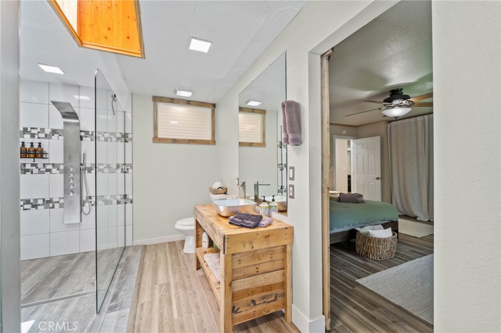 310 Teakwood Drive Property Photo 28