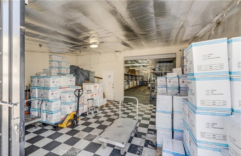 3210 N San Fernando Boulevard Property Photo 17