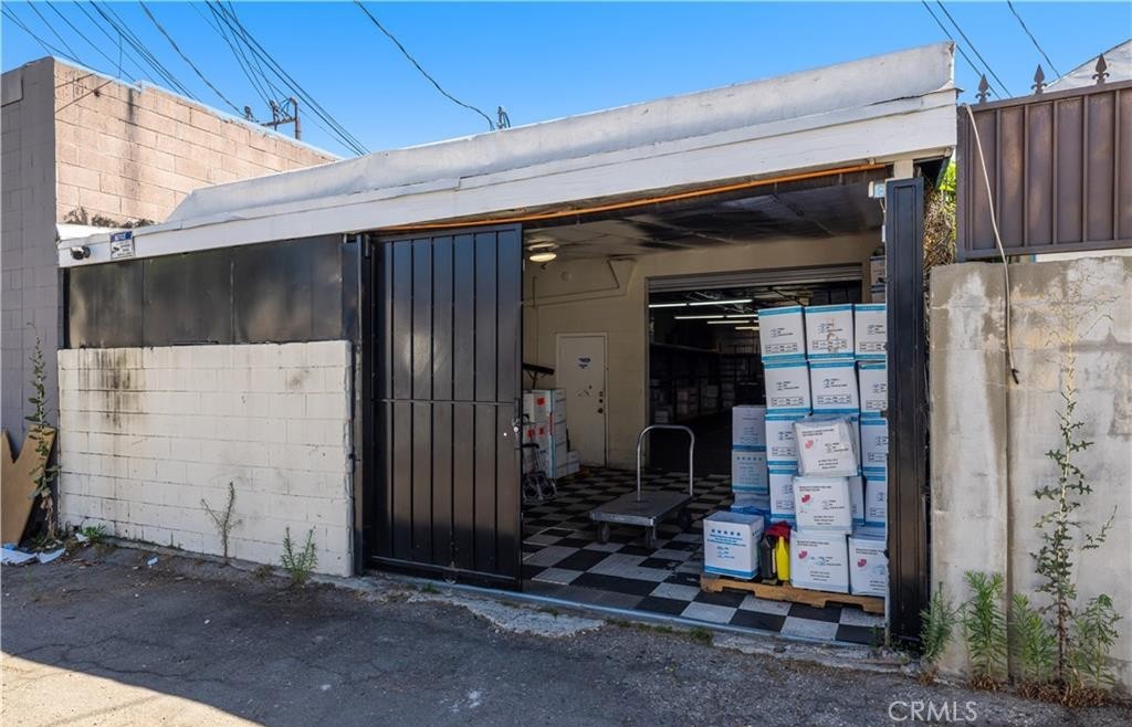 3210 N San Fernando Boulevard Property Photo 18