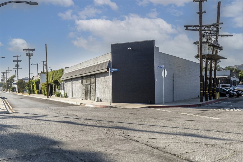 7400 San Fernando Road Property Photo 2