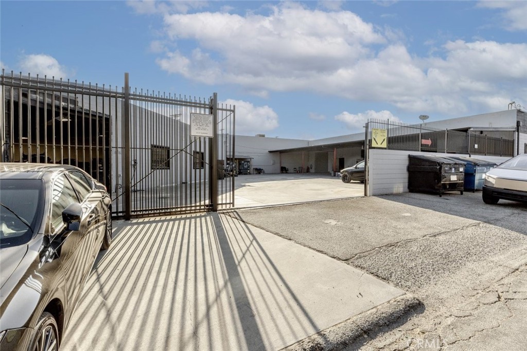 7400 San Fernando Road Property Photo 16