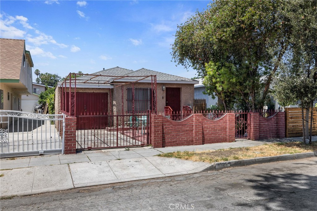 9821 Virginia Avenue Property Photo 1