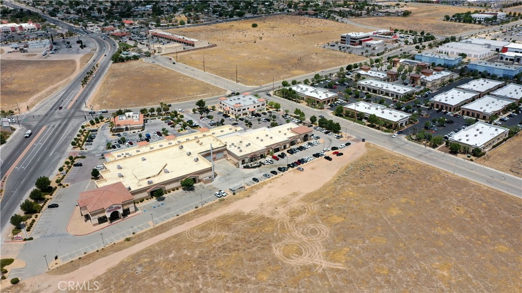 641 W Palmdale Boulevard E Property Photo 13