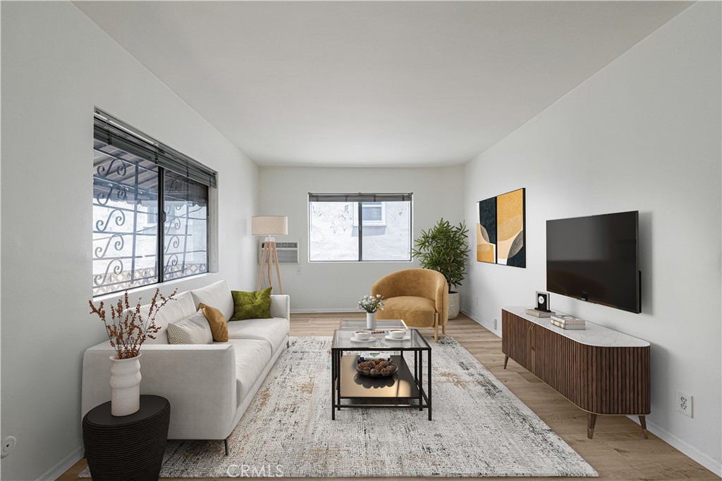 118 S Manhattan Place 6 Property Photo 1