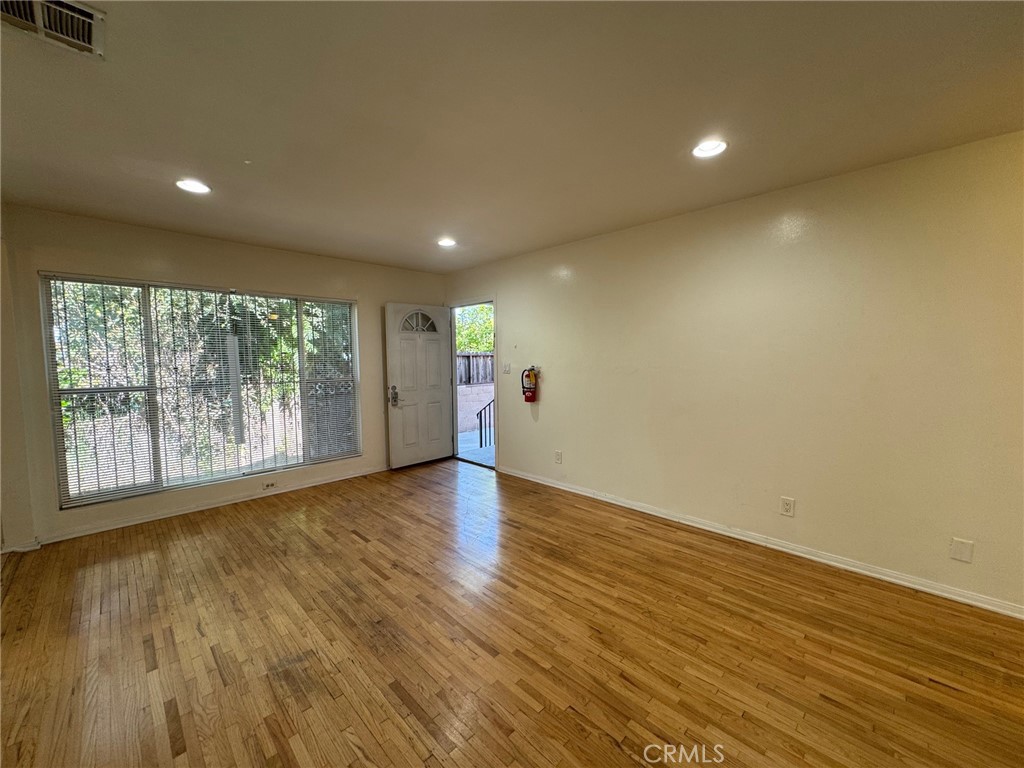 1372 W 36th Street Property Photo 1