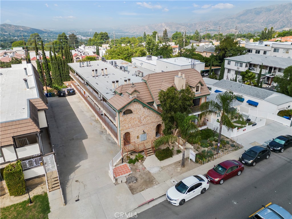 10219 Commerce Avenue Property Photo 1