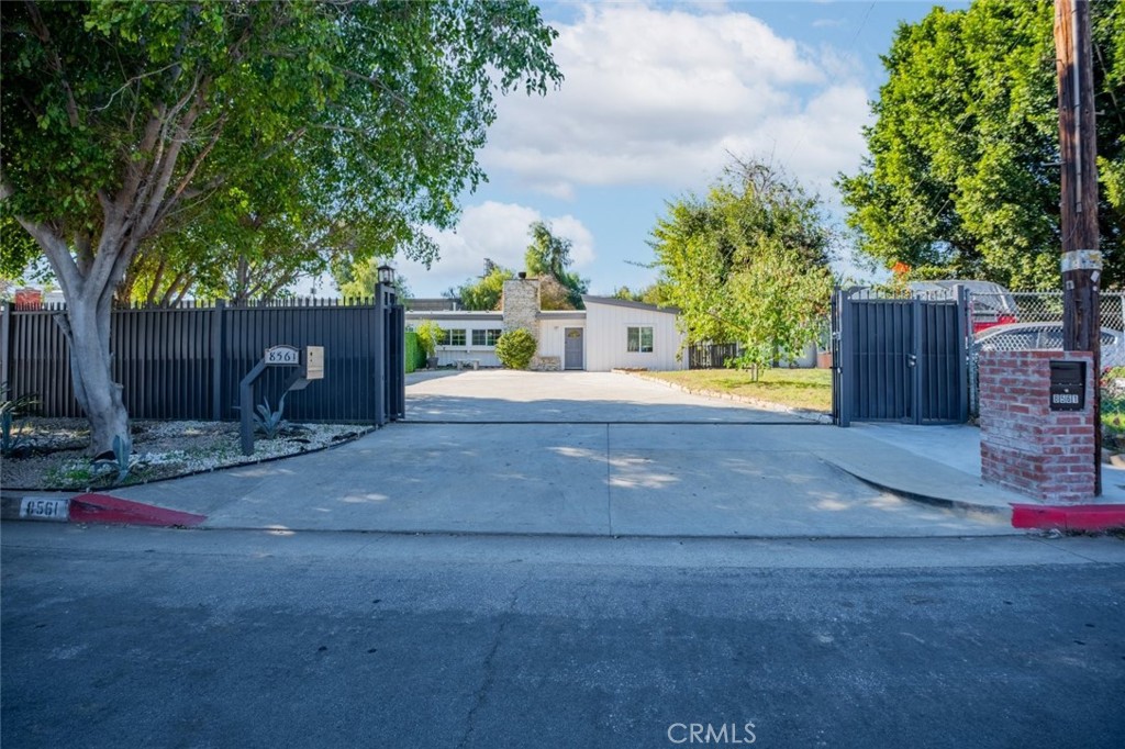 8561 Orion Avenue Property Photo 1