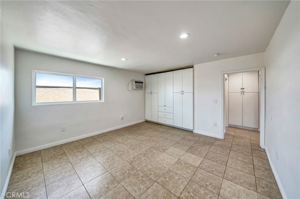 6735 Elmer Avenue 19 Property Photo 10