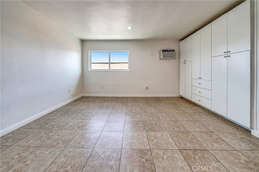 6735 Elmer Avenue 19 Property Photo 11