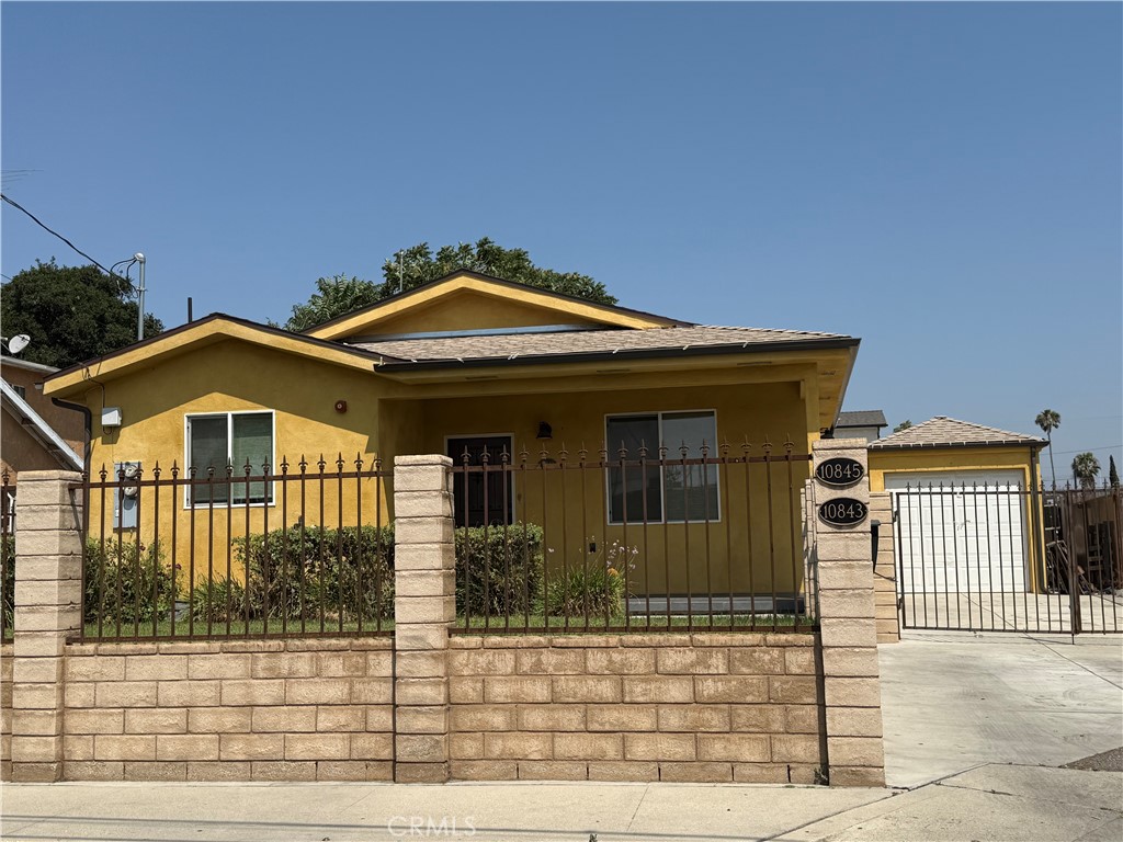 10845 Vinedale Street Property Photo 1