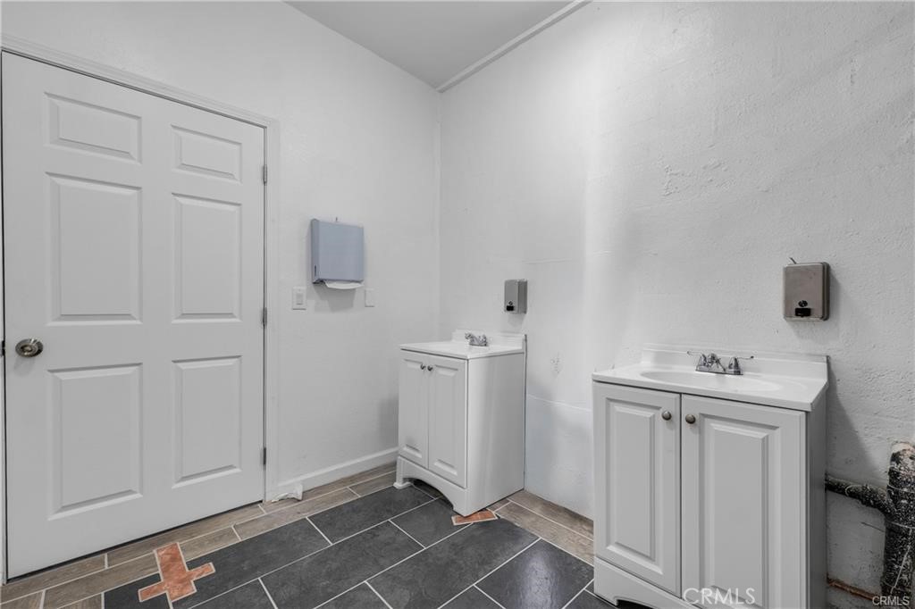 8644 E Avenue T Property Photo 15