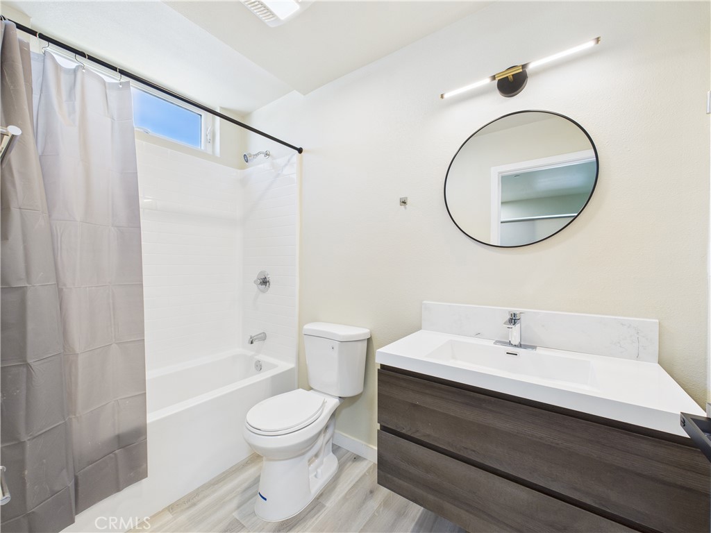 8457 Langdon Property Photo 5