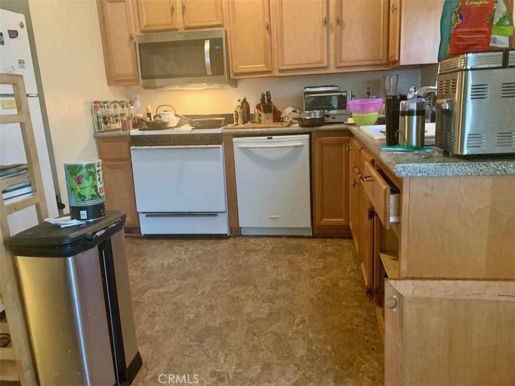 469 Corvette Street Property Photo 5