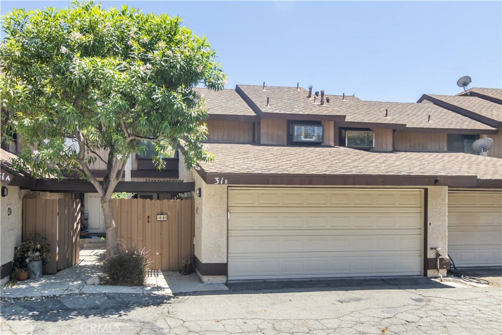 24831 Apple Street B Property Photo 1