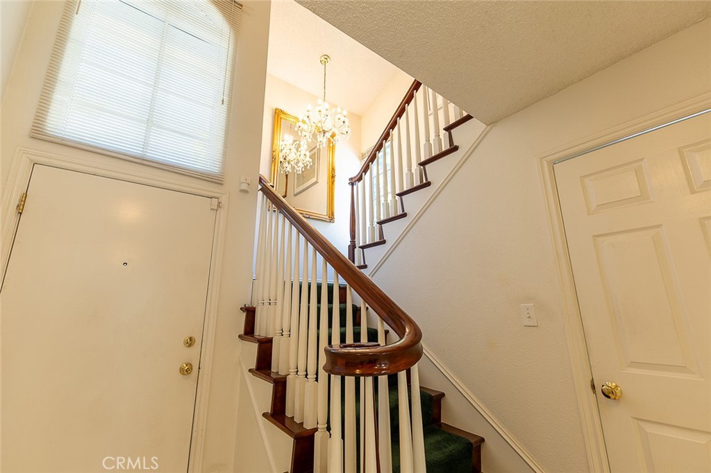 11465 Fox Hollow Lane Property Photo 9