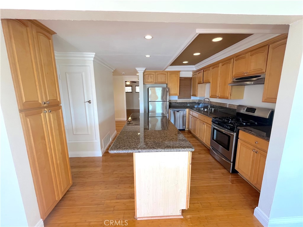 100 Cliff Drive 5 Property Photo 4