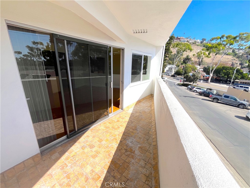 100 Cliff Drive 5 Property Photo 17