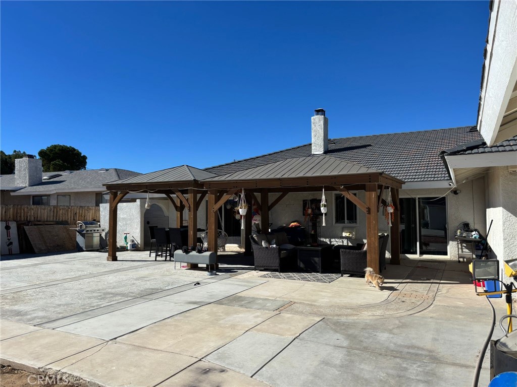6995 Summit Valley Road Property Photo 1