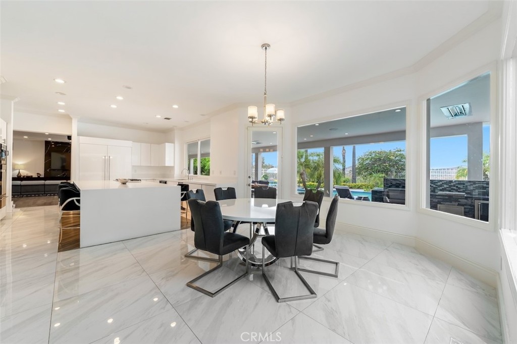 5633 Newcastle Ln Property Photo 10