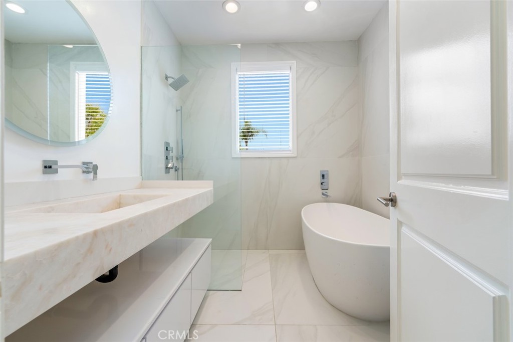 5633 Newcastle Ln Property Photo 41