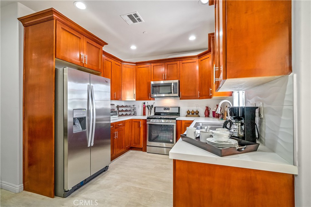 1101 N Maclay Avenue 1 Property Photo 11