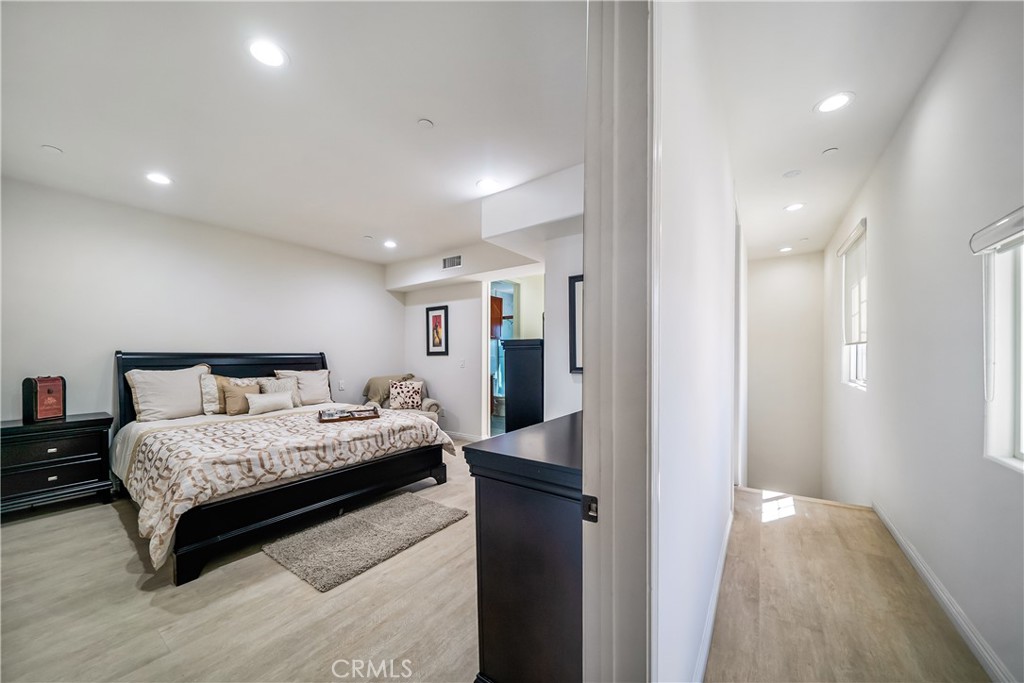 1101 N Maclay Avenue 1 Property Photo 23