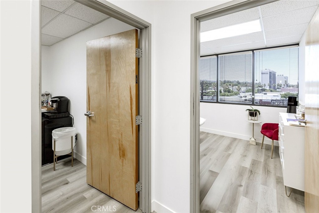 4419 Van Nuys Boulevard 411 Property Photo 14