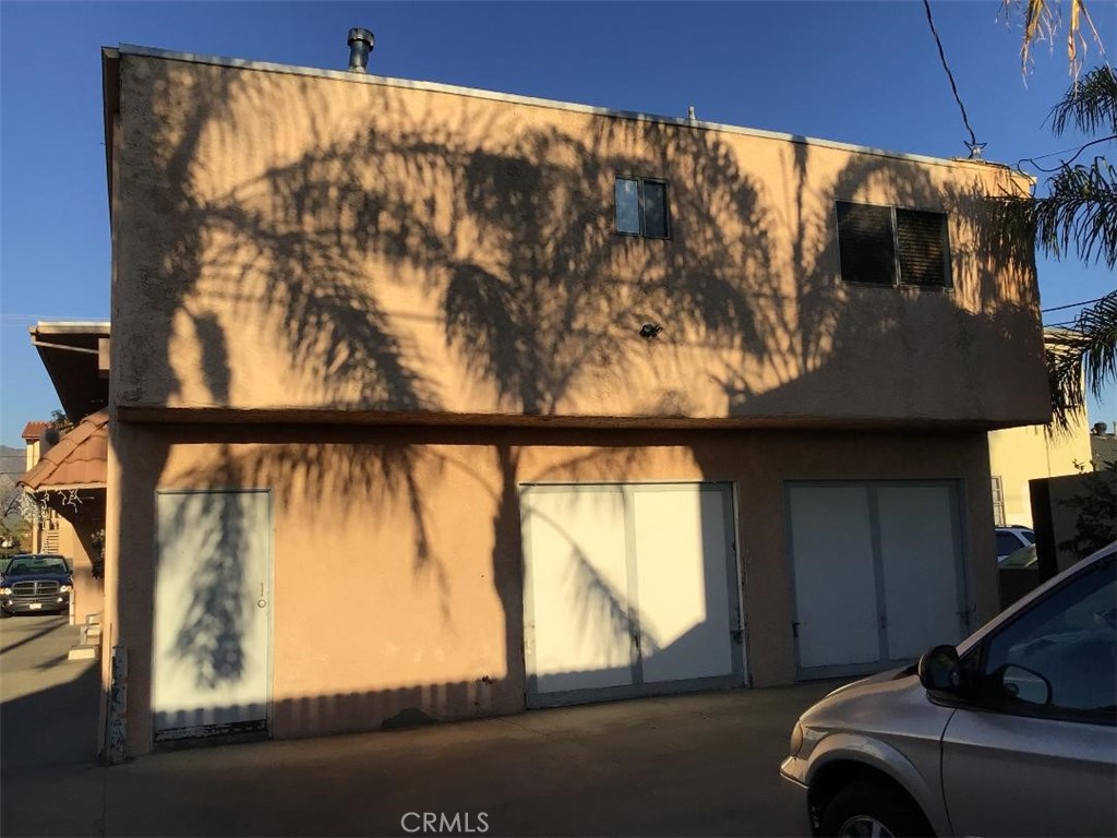 1000 Glenoaks Boulevard Property Photo 4