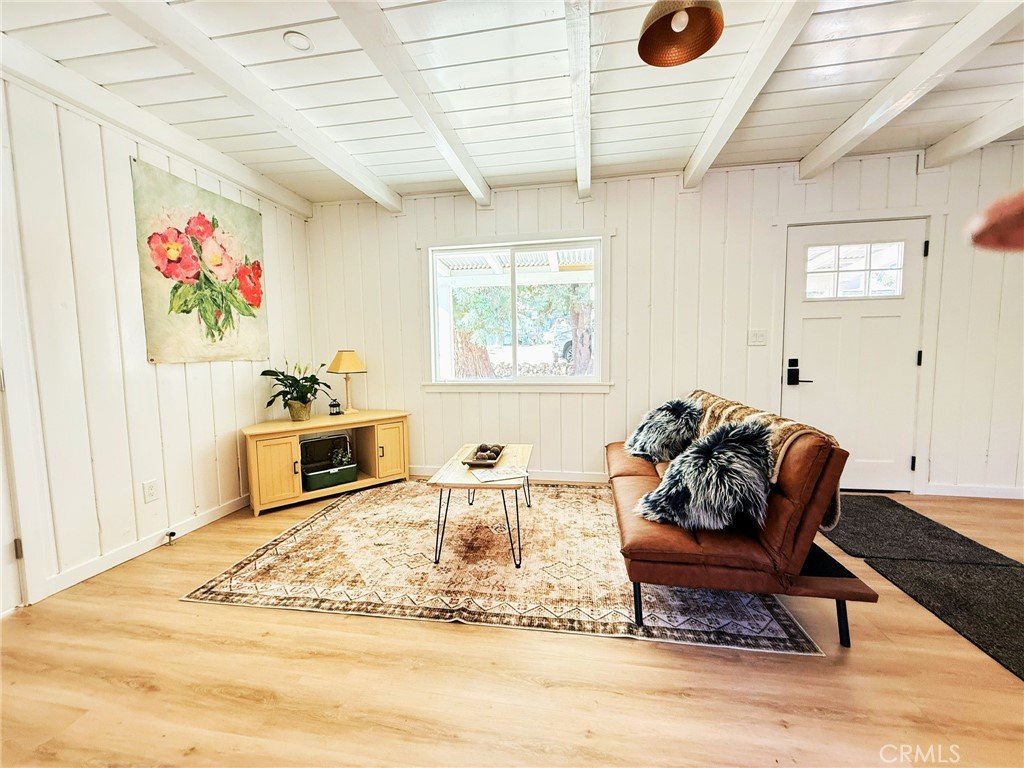 6513 Lowry Lane Property Photo 1