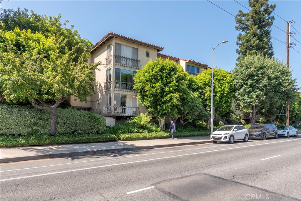 12830 Burbank Boulevard 110 Property Photo 1