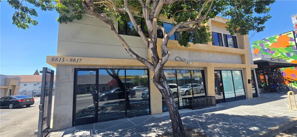8813 Reseda Boulevard Property Photo 1