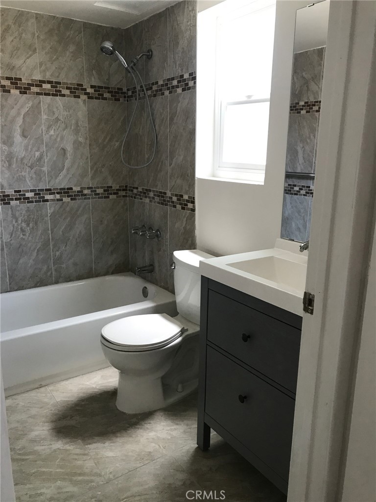 454 E Avenue Q3 5 Property Photo 7