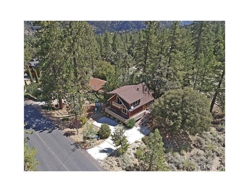 1912 Freeman Drive Property Photo 2