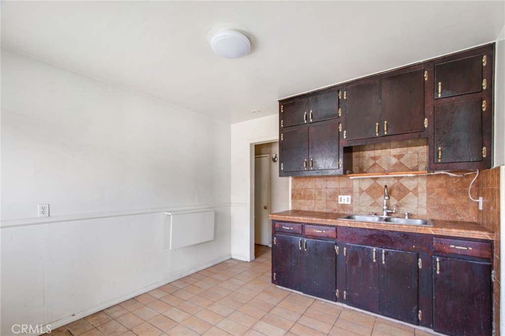 1802 W 153rd Street E Property Photo 6
