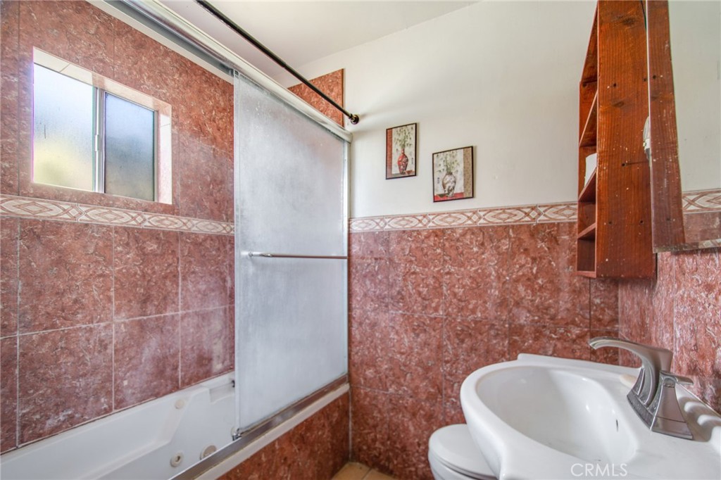 1802 W 153rd Street E Property Photo 11