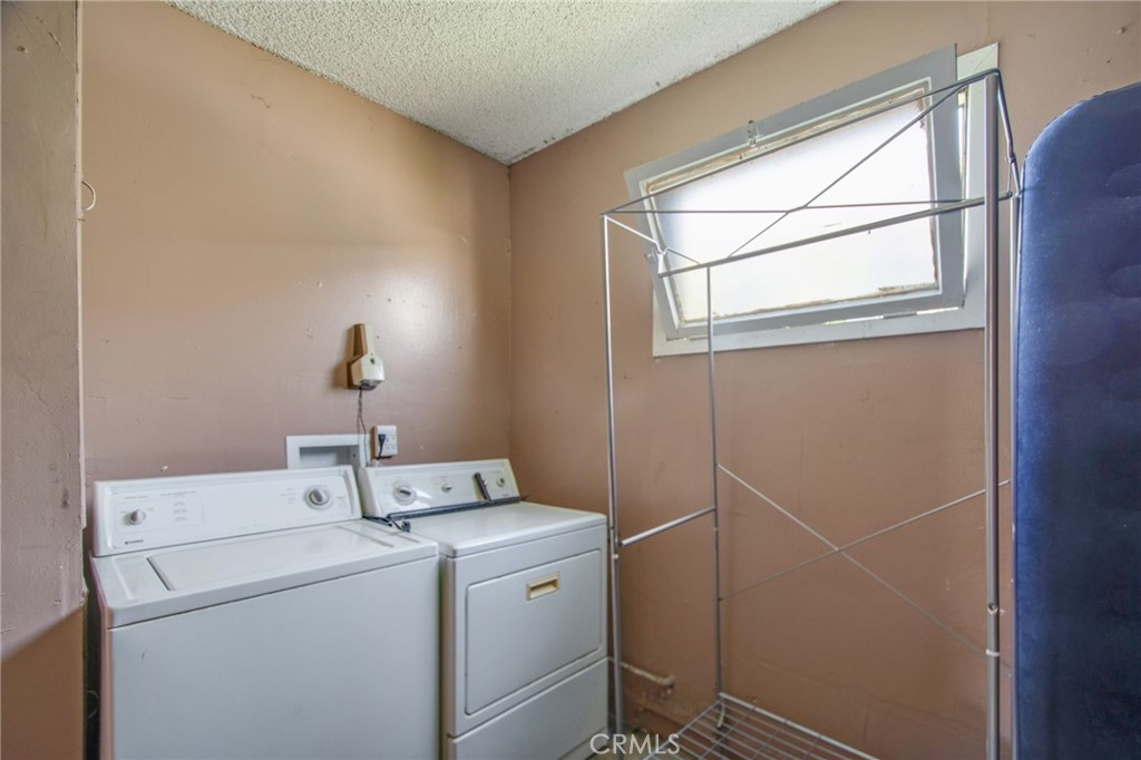 1802 W 153rd Street E Property Photo 12