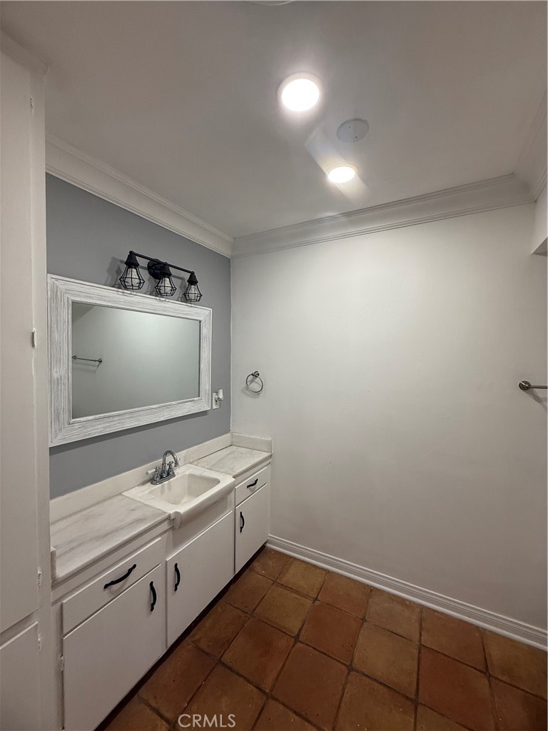 9031 Phyllis Avenue 1 Property Photo 6