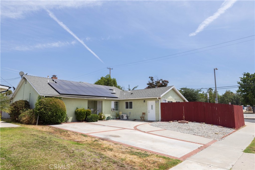 6402 Graves Avenue Property Photo 3