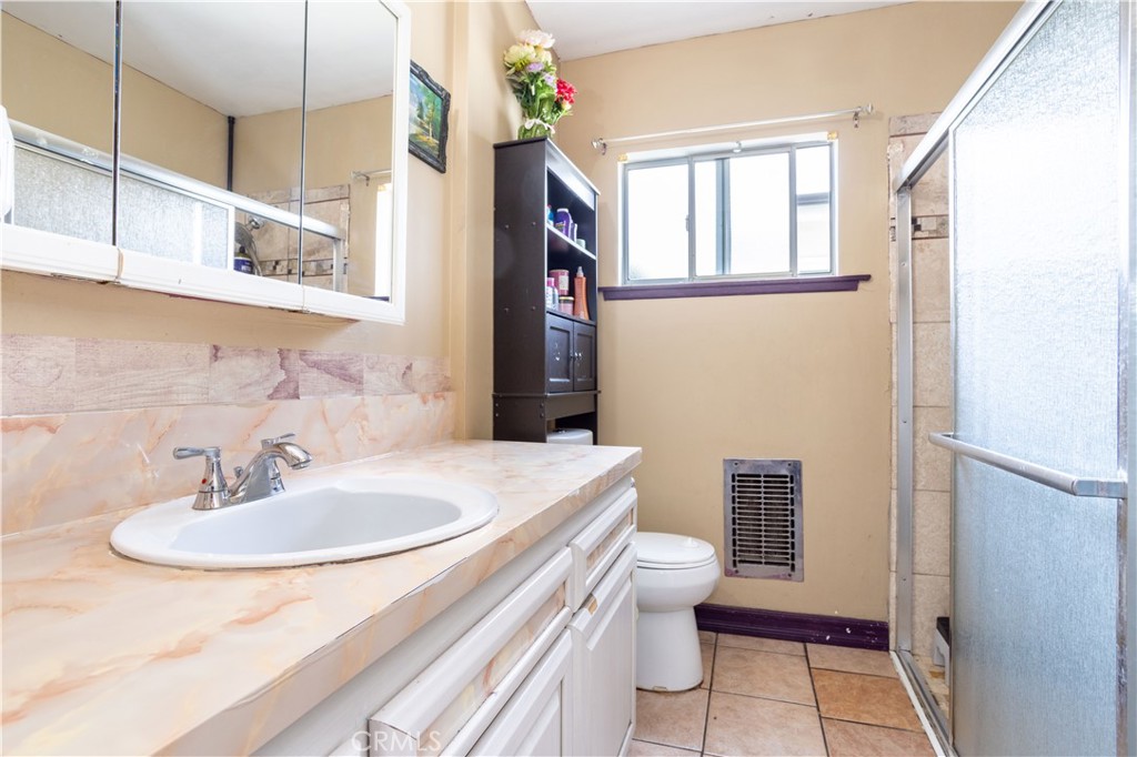 6402 Graves Avenue Property Photo 16