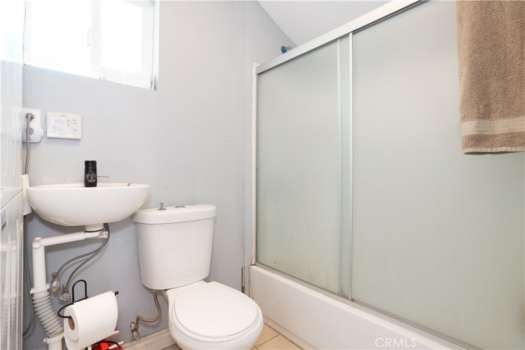 6402 Graves Avenue Property Photo 42